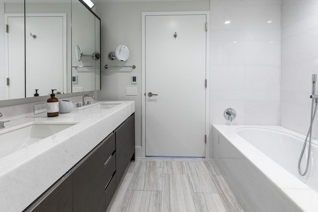 100 Lovejoy 8J, Boston, MA 02114