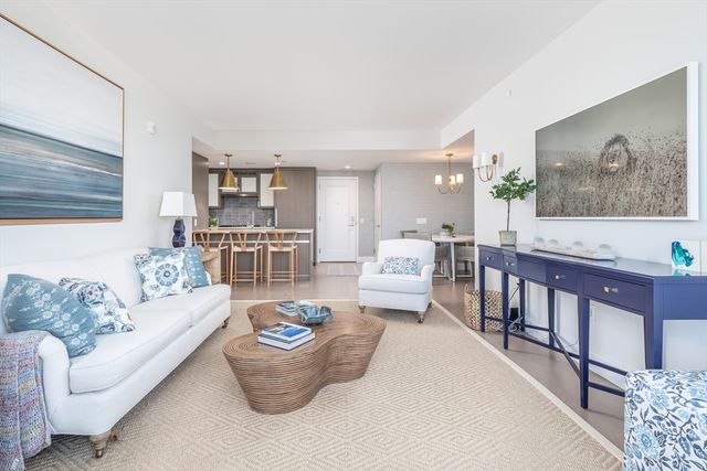 100 Lovejoy 8J, Boston, MA 02114