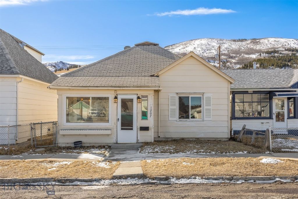 1207 E 5th Street, Anaconda, MT 59711