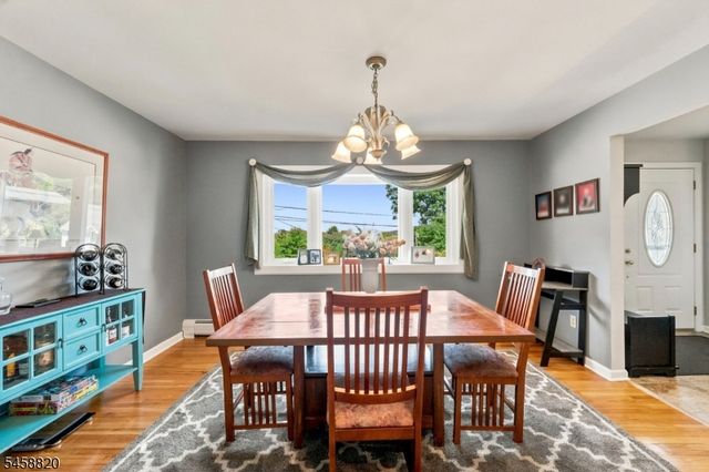 172 Rafkind Rd, Bloomingdale Boro, NJ 07403