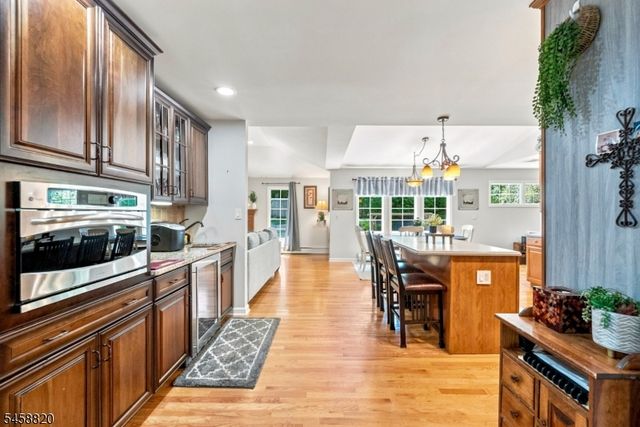 172 Rafkind Rd, Bloomingdale Boro, NJ 07403