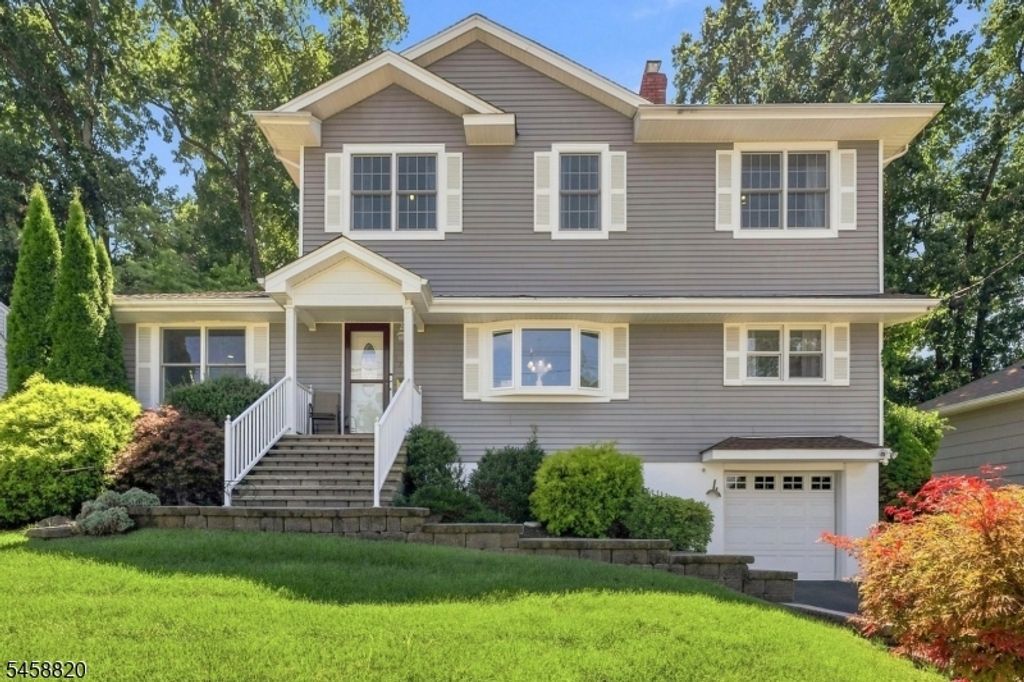 172 Rafkind Rd, Bloomingdale Boro, NJ 07403 — photo 4