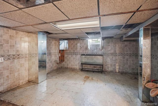 5566 W Outer Drive, Detroit, MI 48235