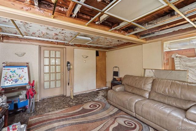 5566 W Outer Drive, Detroit, MI 48235
