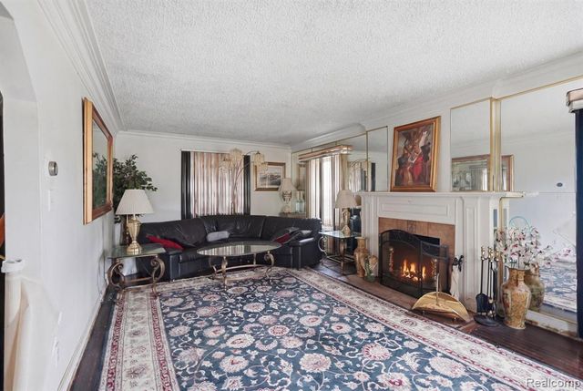 5566 W Outer Drive, Detroit, MI 48235