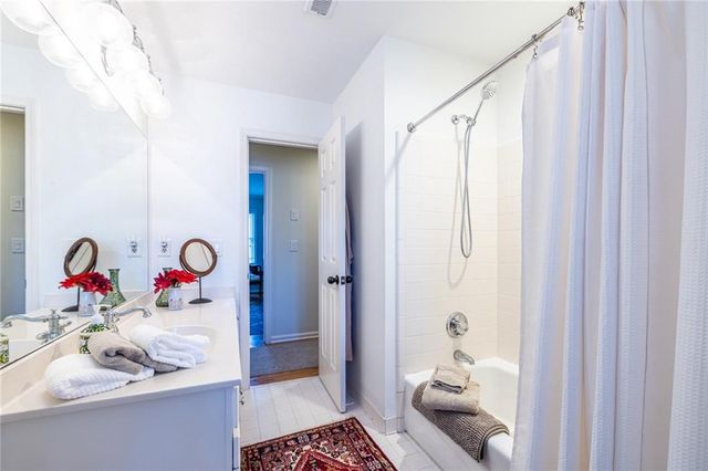 2144 Village NE Point, Brookhaven, GA 30319