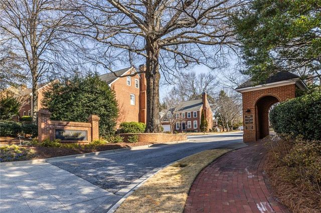 2144 Village NE Point, Brookhaven, GA 30319