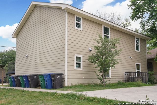 302 Cooper St Apt 201, San Antonio, TX 78210