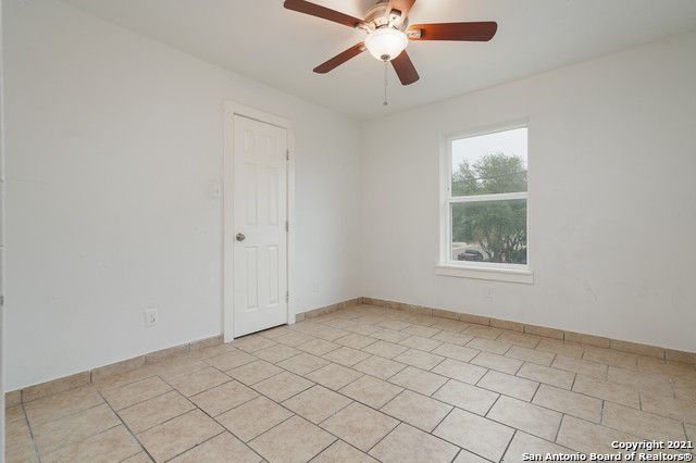 302 Cooper St Apt 201, San Antonio, TX 78210