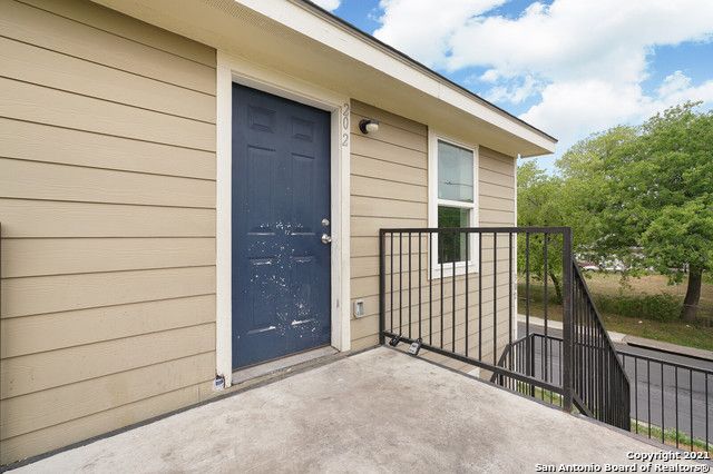 302 Cooper St Apt 201, San Antonio, TX 78210