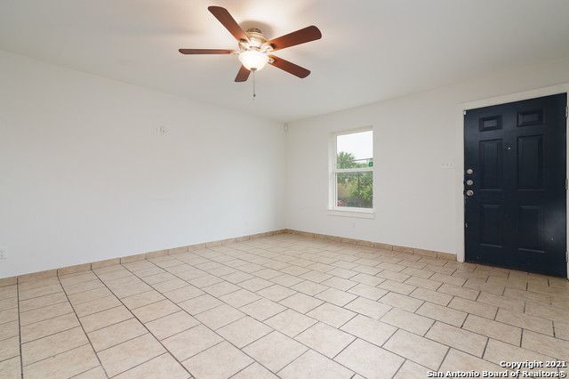 302 Cooper St Apt 201, San Antonio, TX 78210