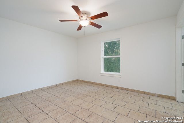 302 Cooper St Apt 201, San Antonio, TX 78210