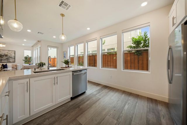 5880 Silhouette Court, Dublin, CA 94568