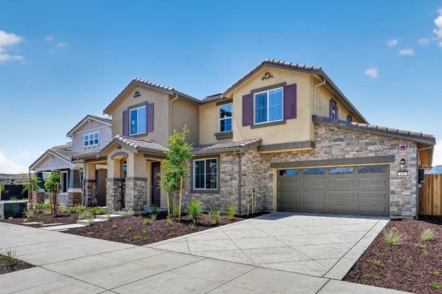 190 Golden Gate Lane, Vacaville, CA 95687