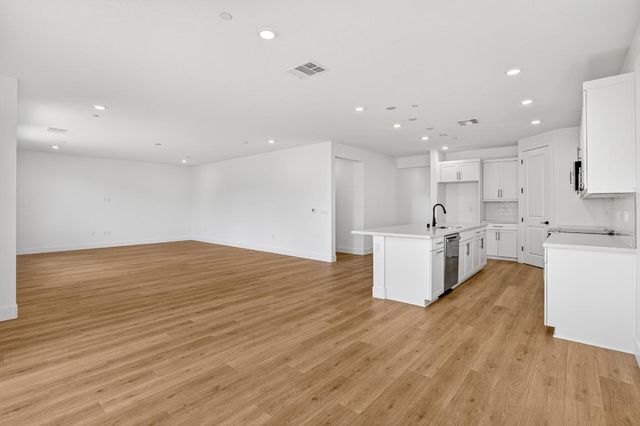 190 Golden Gate Lane, Vacaville, CA 95687