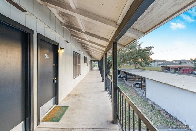1600 S Bridge Avenue 206, Weslaco, TX 78596