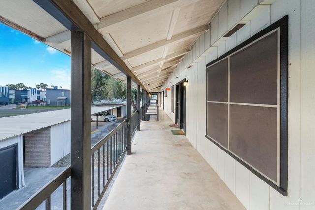 1600 S Bridge Avenue 206, Weslaco, TX 78596
