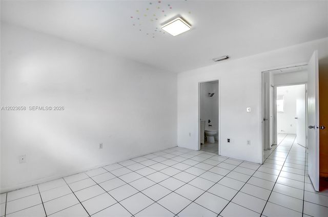 3021 W 76th St C-203, Hialeah, FL 33018