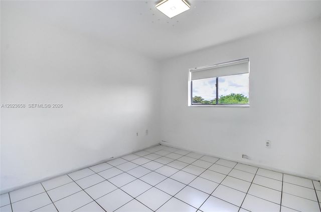 3021 W 76th St C-203, Hialeah, FL 33018
