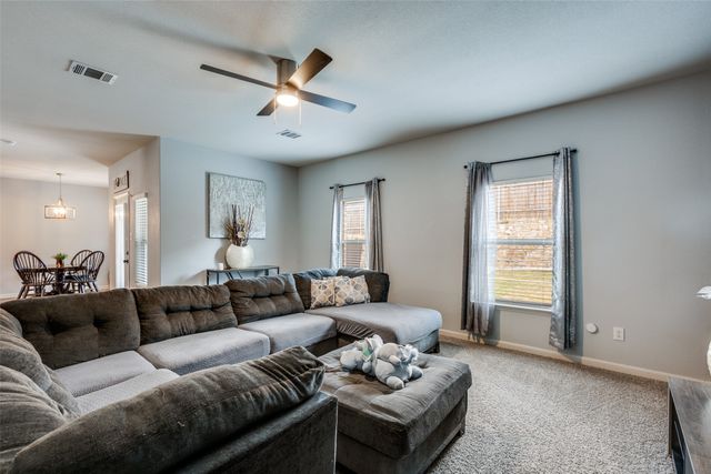 225 Ridgeland Oaks Drive, Fort Worth, TX 76120