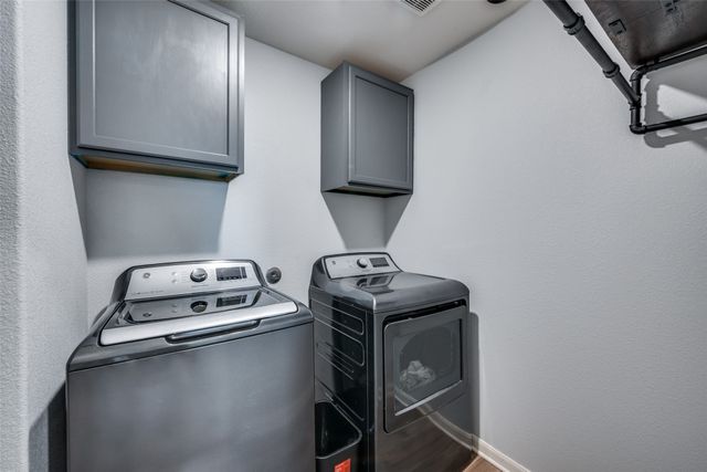 225 Ridgeland Oaks Drive, Fort Worth, TX 76120