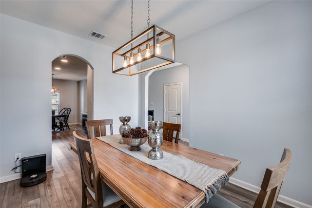 225 Ridgeland Oaks Drive, Fort Worth, TX 76120