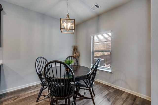 225 Ridgeland Oaks Drive, Fort Worth, TX 76120