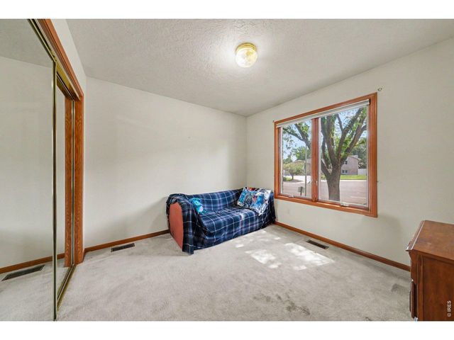 1805 44th Ave Ct, Greeley, CO 80634