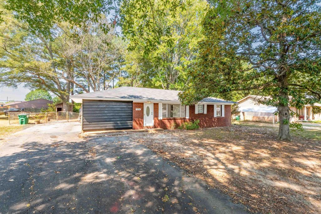 204 S Holly Street, Beebe, AR 72012