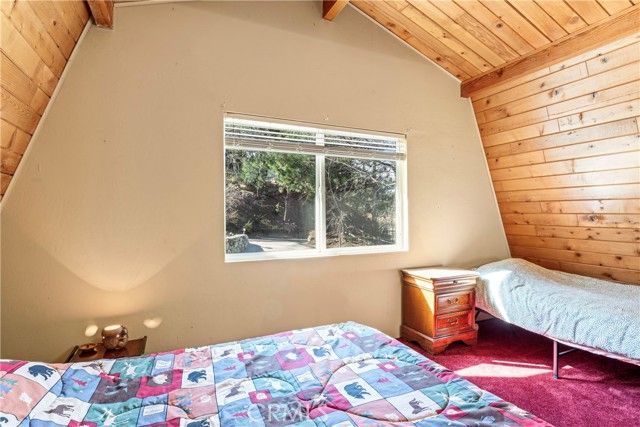 1289 Aleutian Drive, Lake Arrowhead, CA 92352