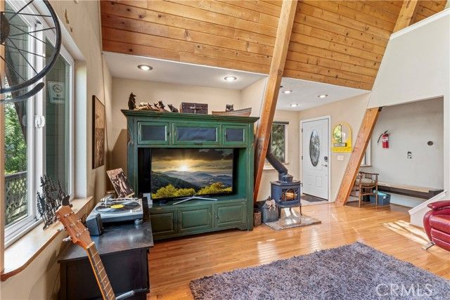 1289 Aleutian Drive, Lake Arrowhead, CA 92352