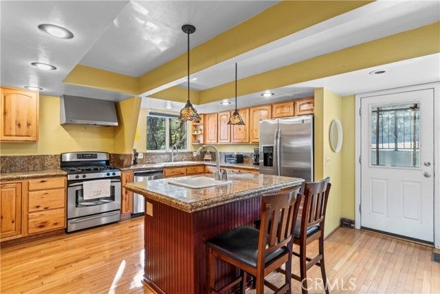 1289 Aleutian Drive, Lake Arrowhead, CA 92352