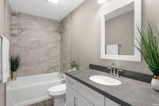 55562 Bittersweet Road, Mishawaka, IN 46545