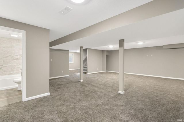 55562 Bittersweet Road, Mishawaka, IN 46545