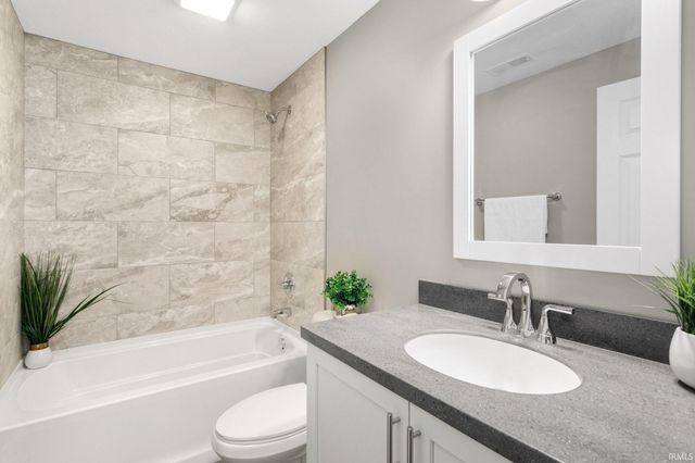 55562 Bittersweet Road, Mishawaka, IN 46545