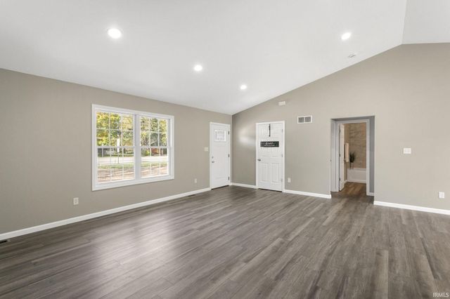 55562 Bittersweet Road, Mishawaka, IN 46545