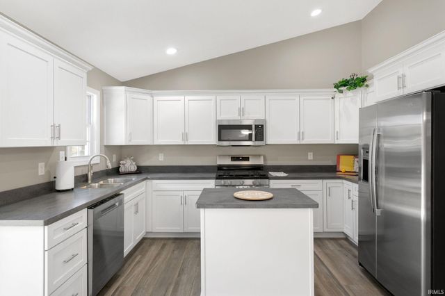 55562 Bittersweet Road, Mishawaka, IN 46545