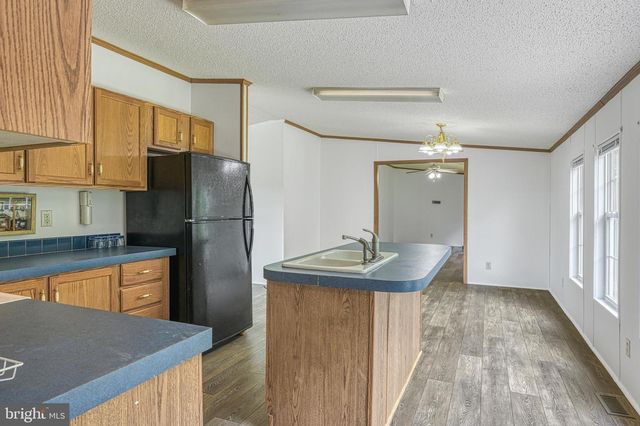 5290 W OLD MOUNTAIN RD, Louisa, VA 23093