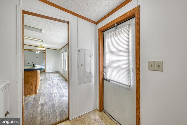 5290 W OLD MOUNTAIN RD, Louisa, VA 23093