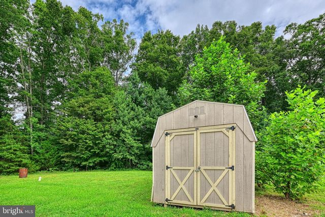 5290 W OLD MOUNTAIN RD, Louisa, VA 23093
