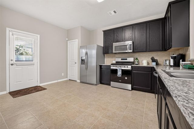3011 Cambridge Meadows Lane, Dickinson, TX 77539