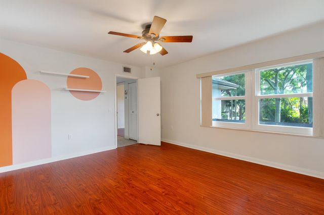 31 Clinton Court C, Royal Palm Beach, FL 33411