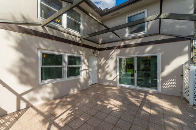 31 Clinton Court C, Royal Palm Beach, FL 33411