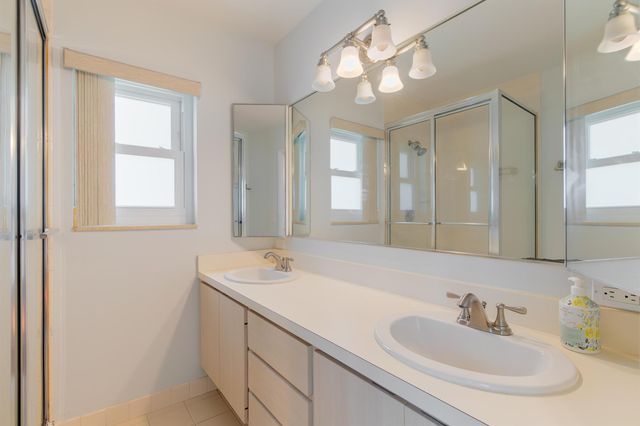 31 Clinton Court C, Royal Palm Beach, FL 33411