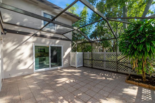 31 Clinton Court C, Royal Palm Beach, FL 33411