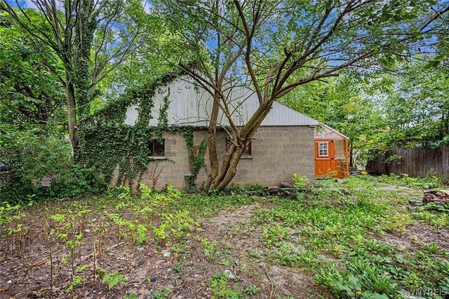 2718 Welch Avenue, Niagara Falls, NY 14303