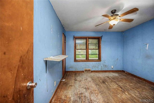 2718 Welch Avenue, Niagara Falls, NY 14303