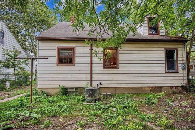 2718 Welch Avenue, Niagara Falls, NY 14303