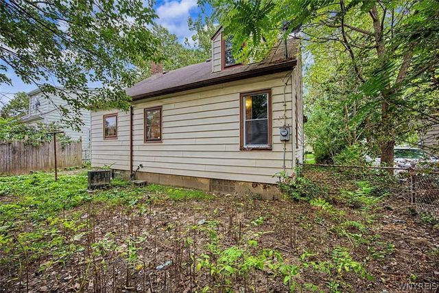 2718 Welch Avenue, Niagara Falls, NY 14303