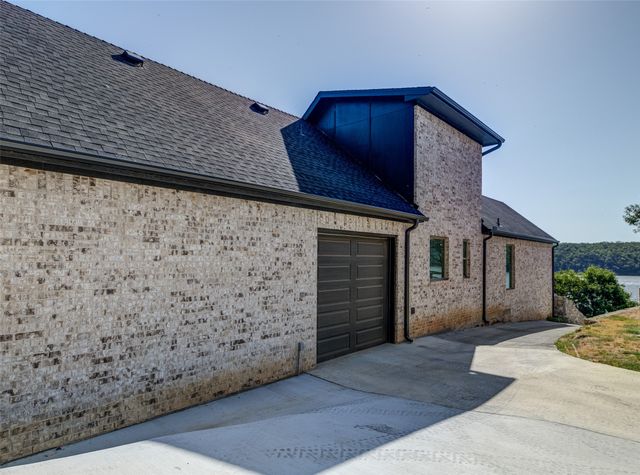 253 Grand Harbor Boulevard, Chico, TX 76431